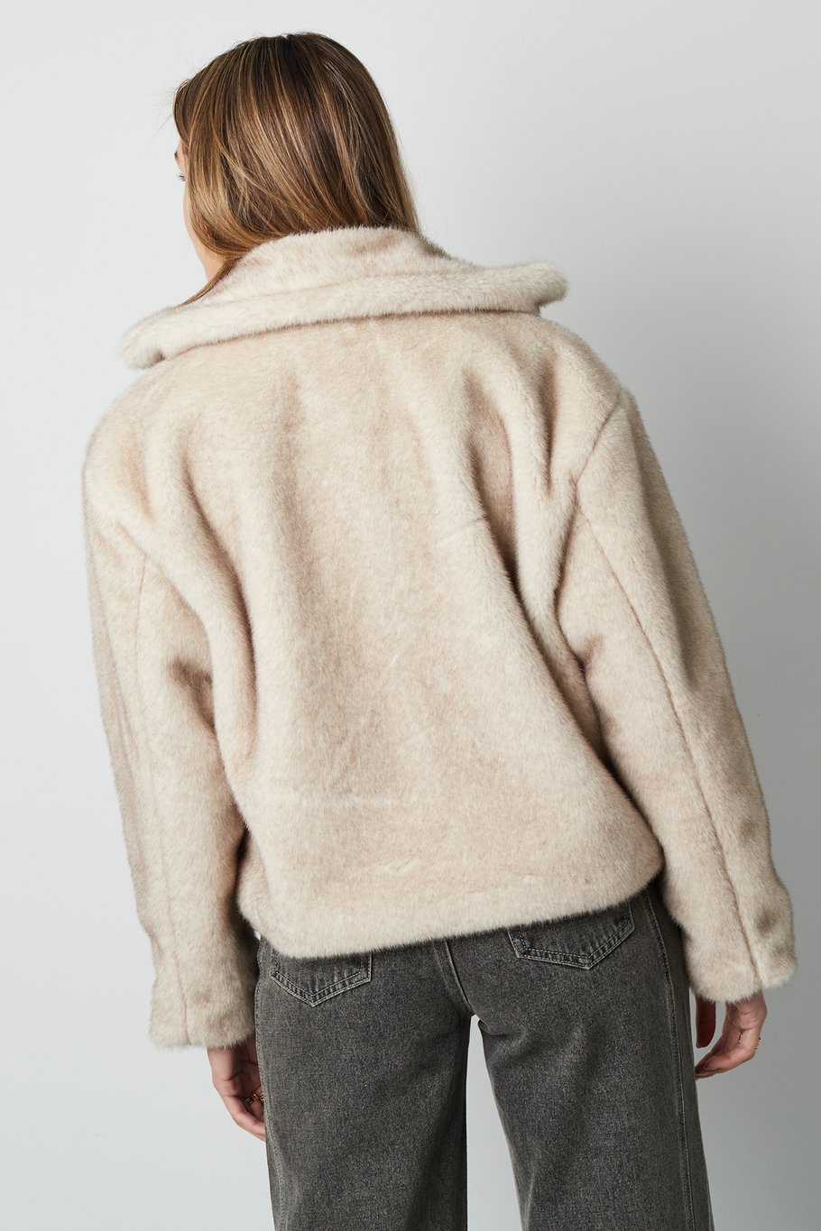 Fluffy basic coat - Beige Picture4